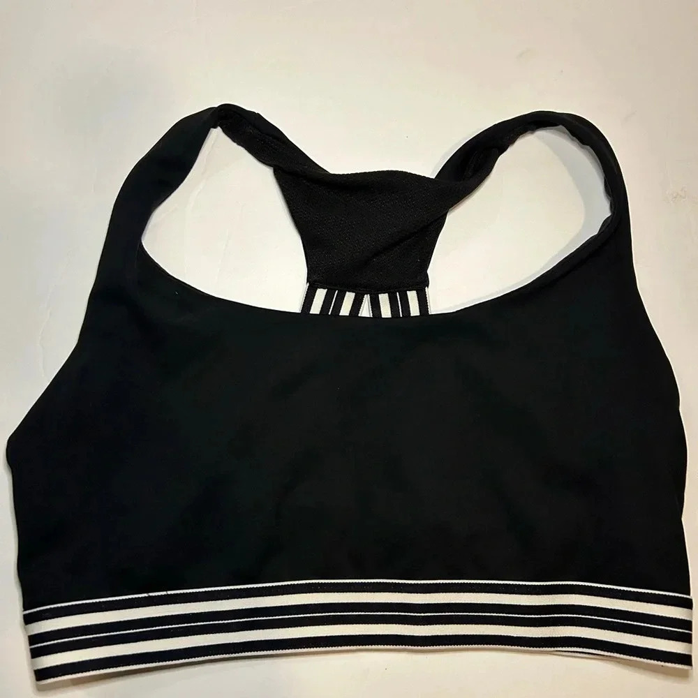 Athleta Contender sprint track sports bra M